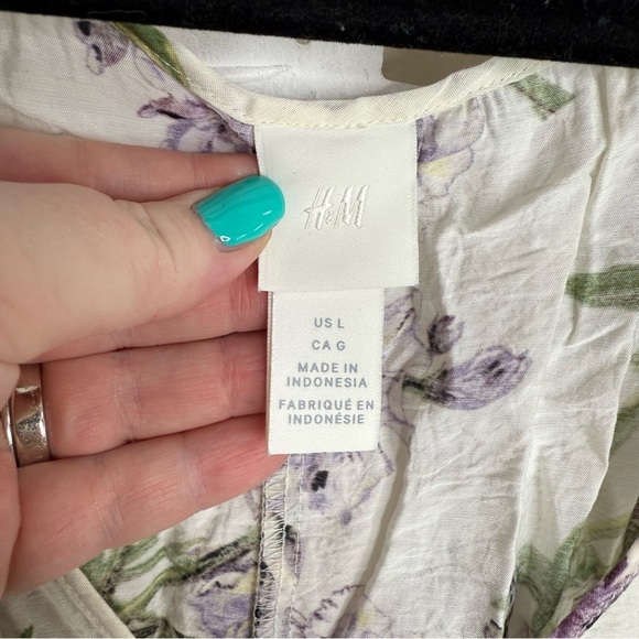 H&M Off White Lavender Floral Trapeze Dress - Picture 5 of 8